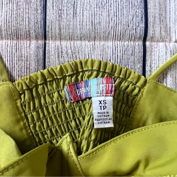 ▪️NWT Green Corset Top▪️ - Picture 3 of 4